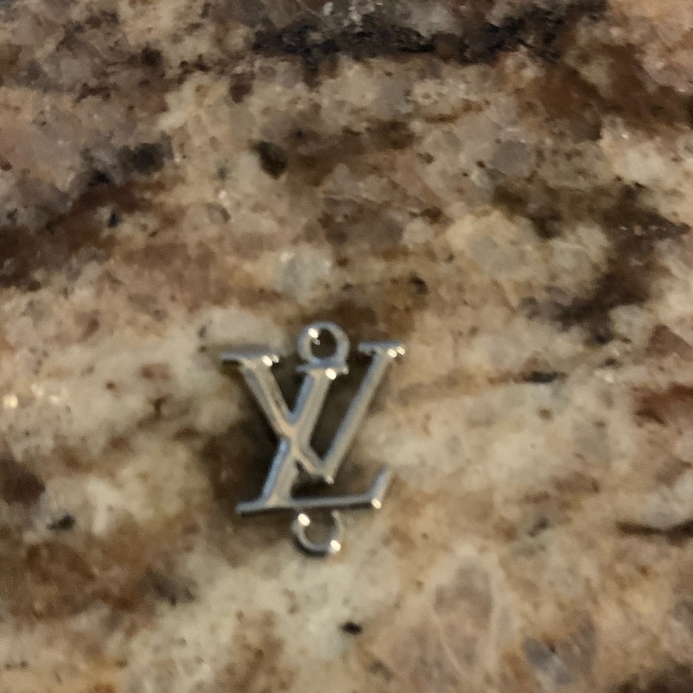 Louis Vuitton Zipper Pull - Picture 3 of 4